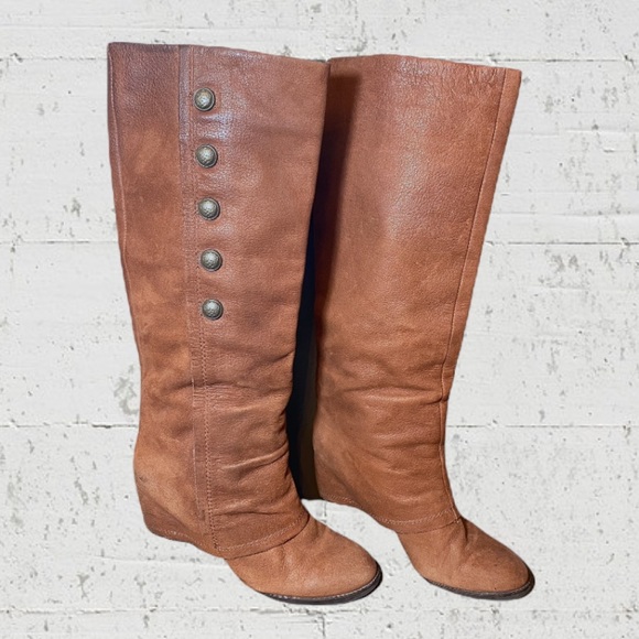 Vince Camuto Almay Leather Heeled Boots